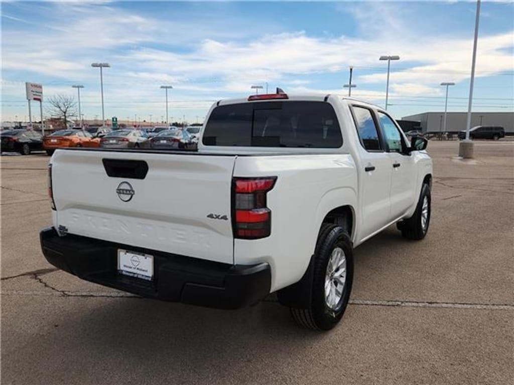 New 2026 Nissan Frontier S 4x4 Crew Cab 5 ft. box 126 in. WB