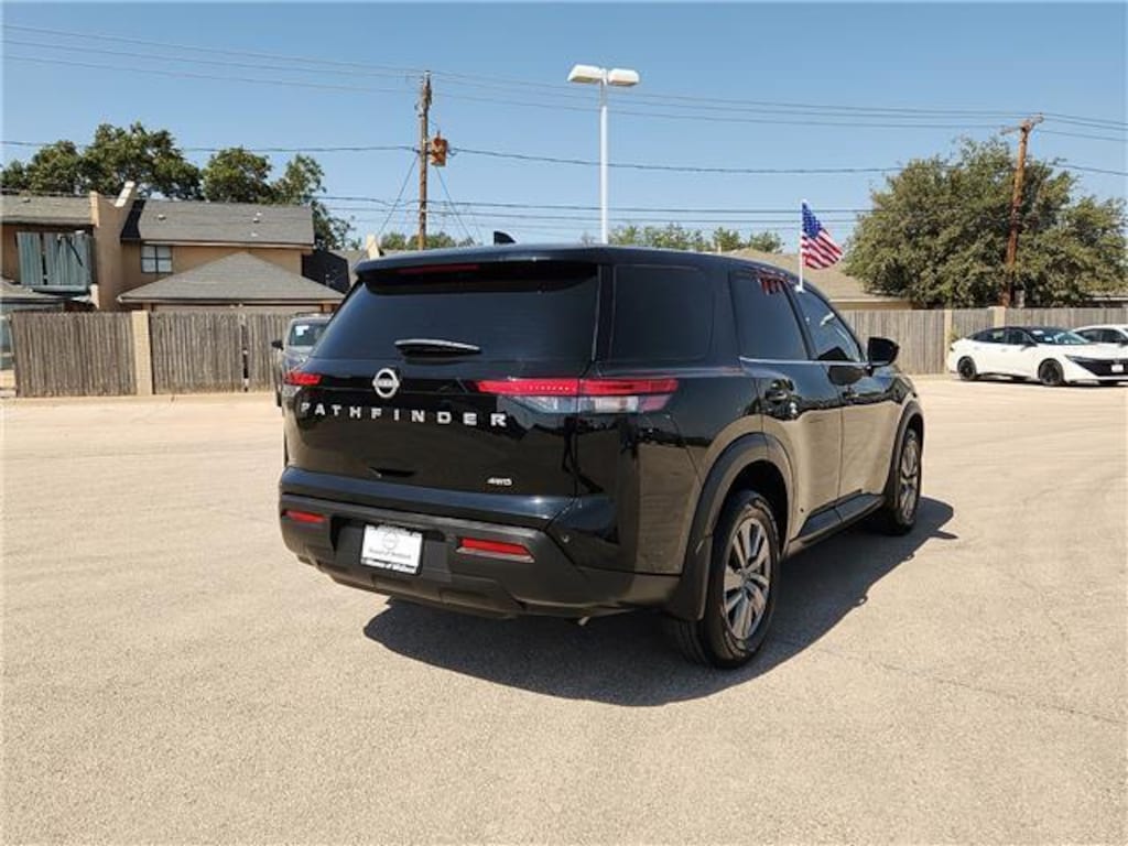 Used 2025 Nissan Pathfinder S 4x4 SUV