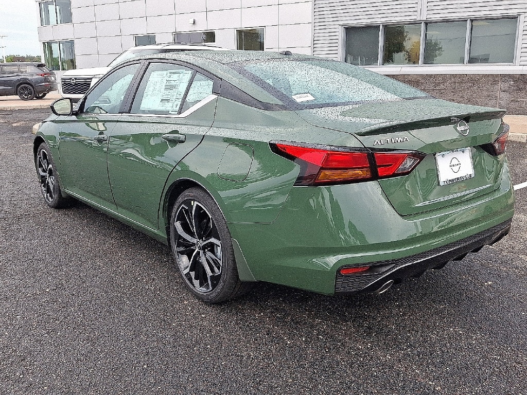 New 2026 Nissan Altima SR Car