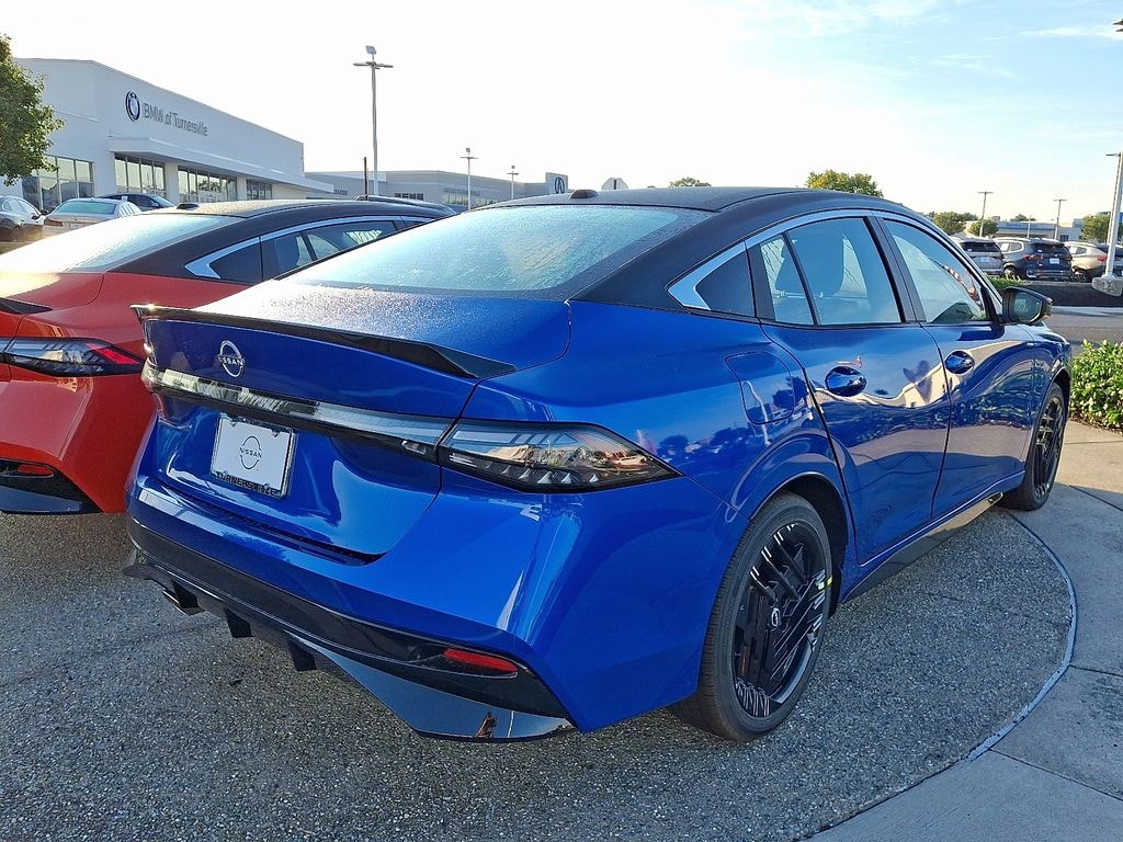 New 2027 Nissan Sentra SR Car
