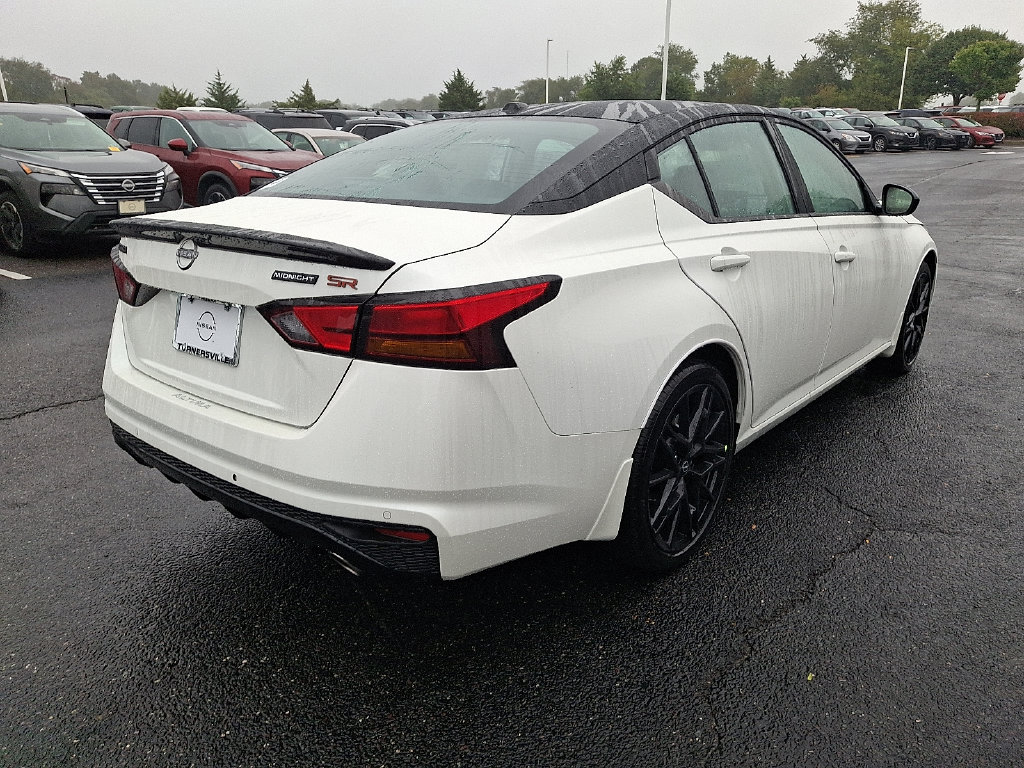 New 2026 Nissan Altima SR Sedan