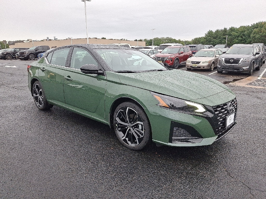 New 2026 Nissan Altima SR Car