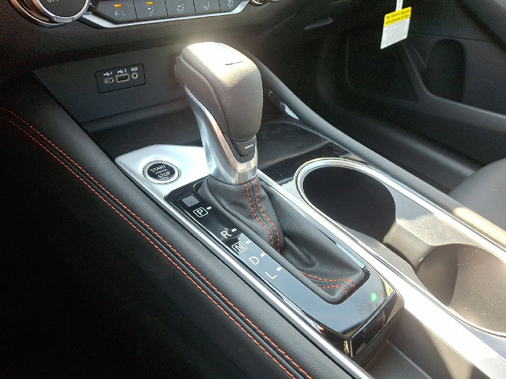 2025 Nissan Altima SR - Photo 6