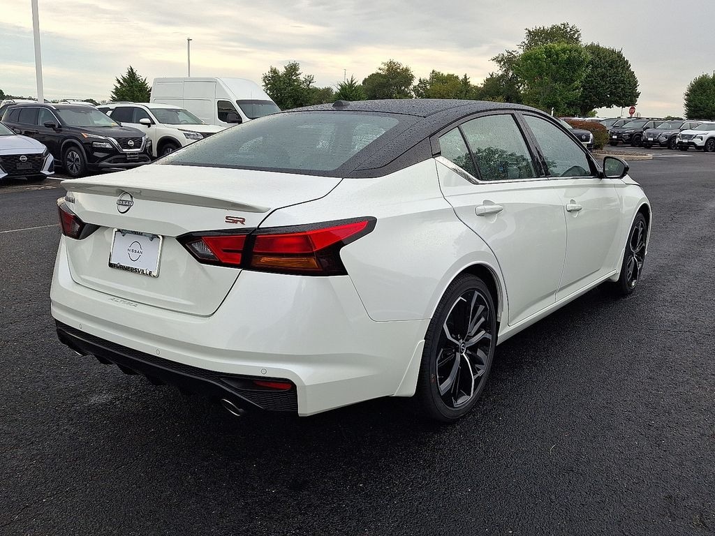 New 2026 Nissan Altima SR Car