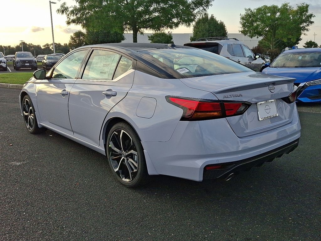 New 2026 Nissan Altima SR Car