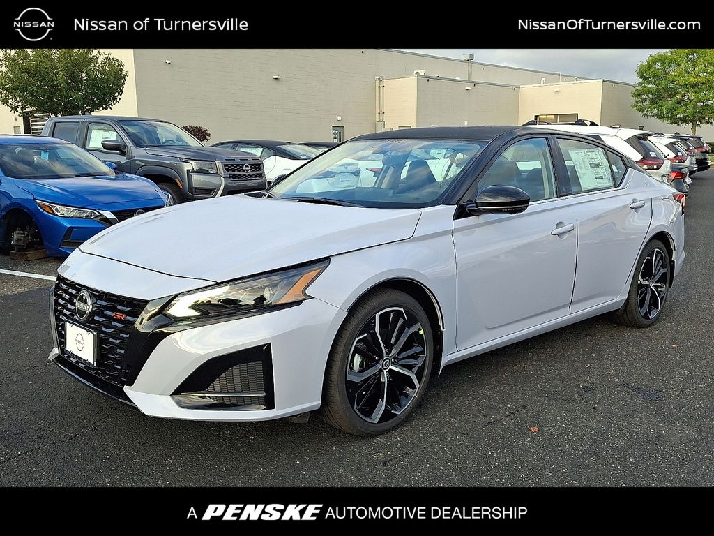 New 2026 Nissan Altima SR Car