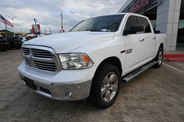 2015 RAM 1500 Pickup SLT