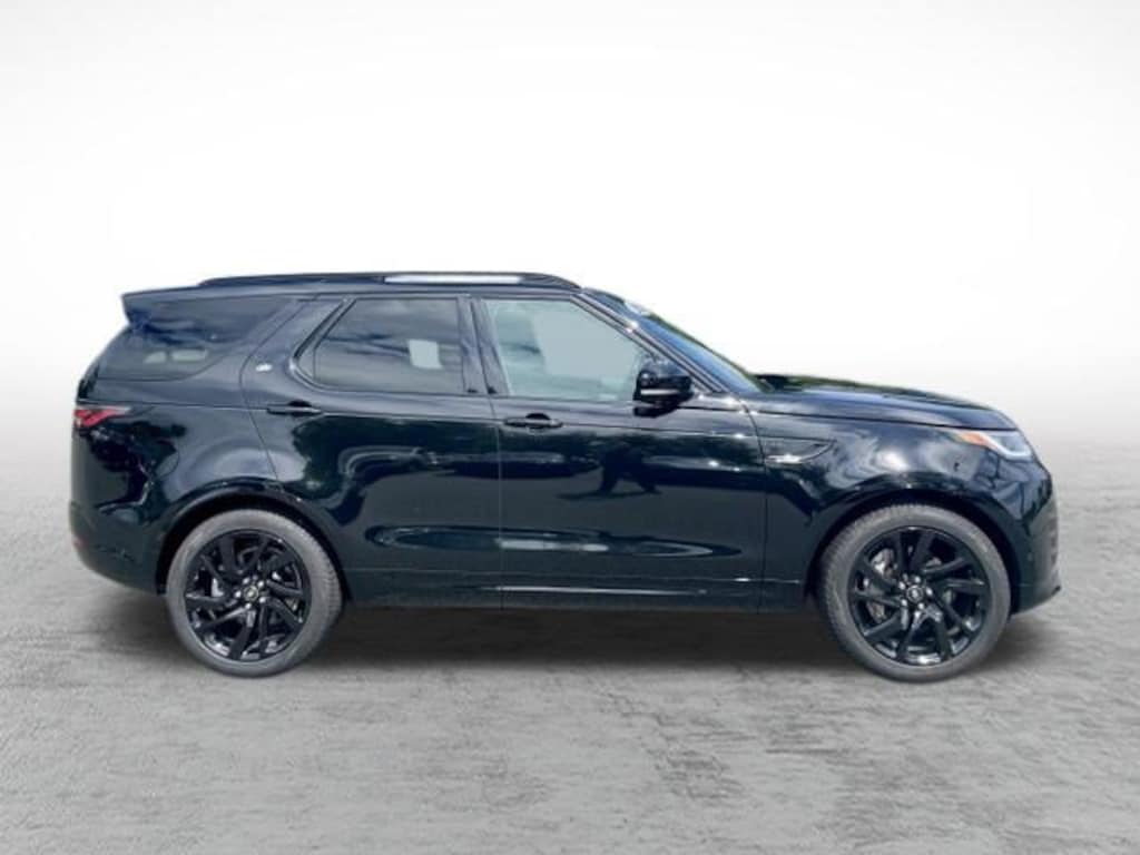 Certified 2025 Land Rover Discovery Dynamic SE SUV