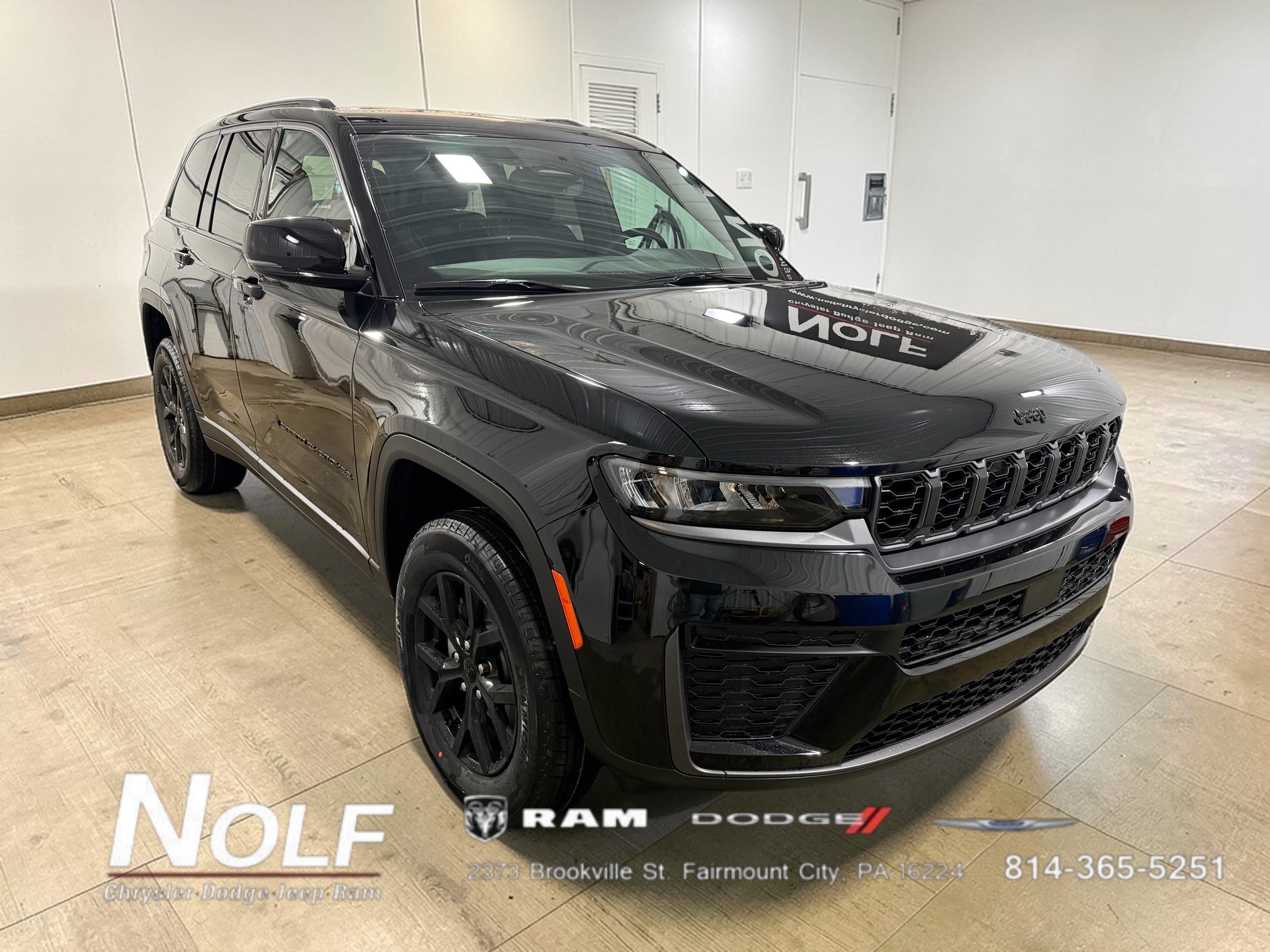 2026 Jeep Grand Cherokee Laredo