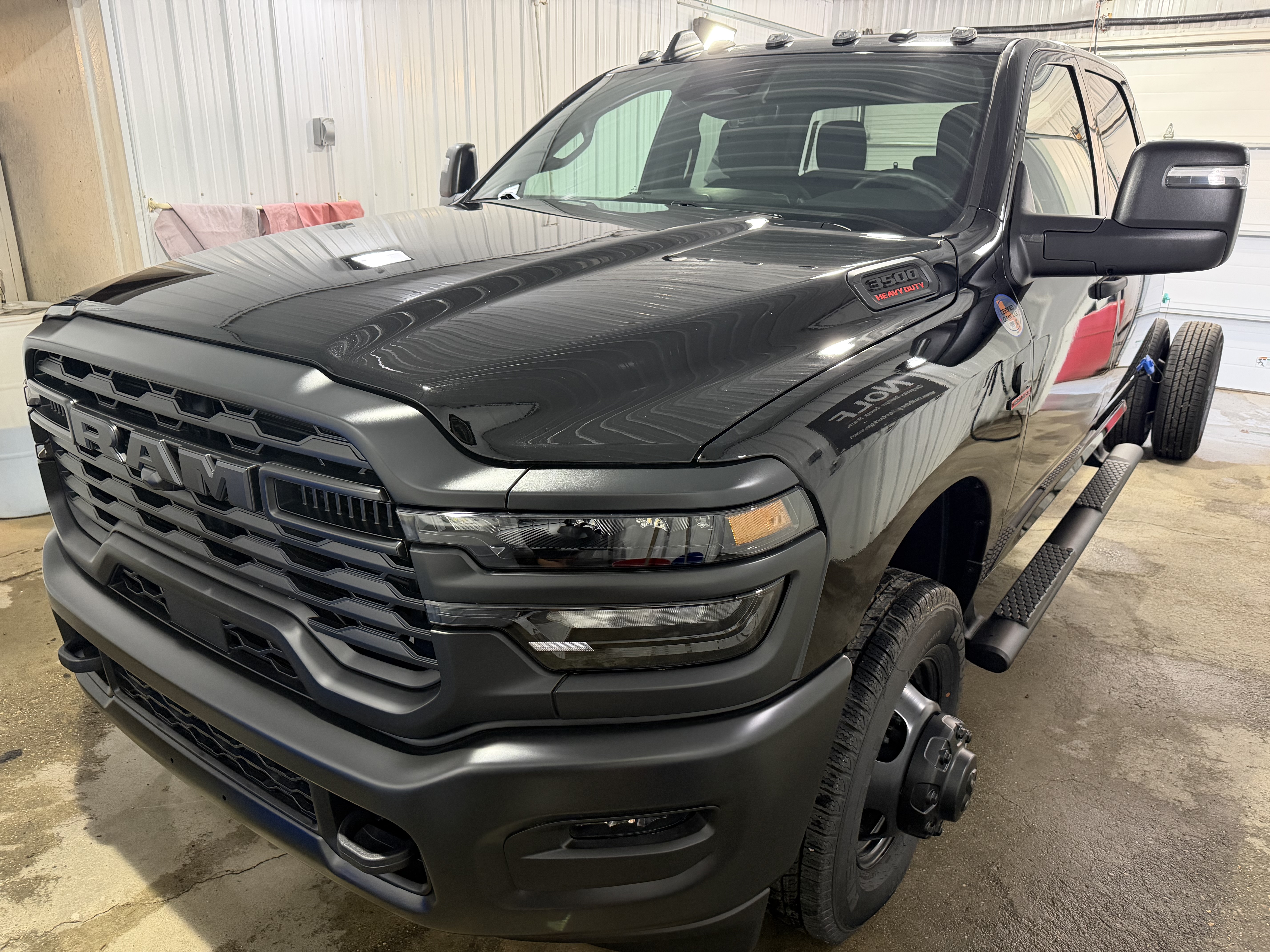 New 2026 Ram 3500 Chassis Cab TRADESMAN CREW 4X4 60' CA Pickup