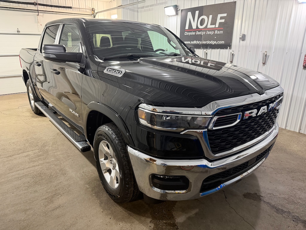 New 2026 Ram 1500 BIG HORN CREW CAB 4X4 5'7 BOX Pickup