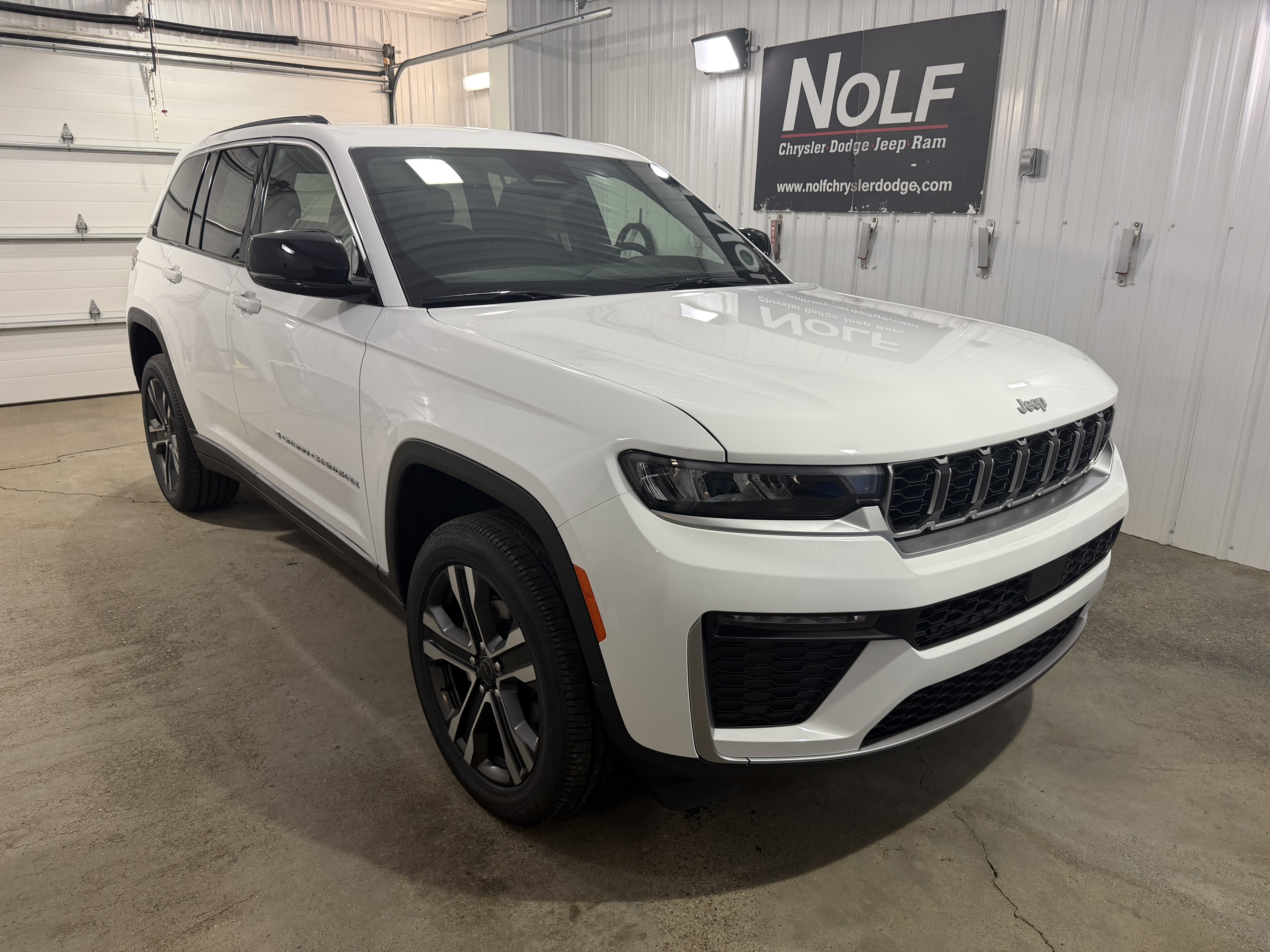 New 2027 Jeep Grand Cherokee LIMITED 4X4 Sport Utility