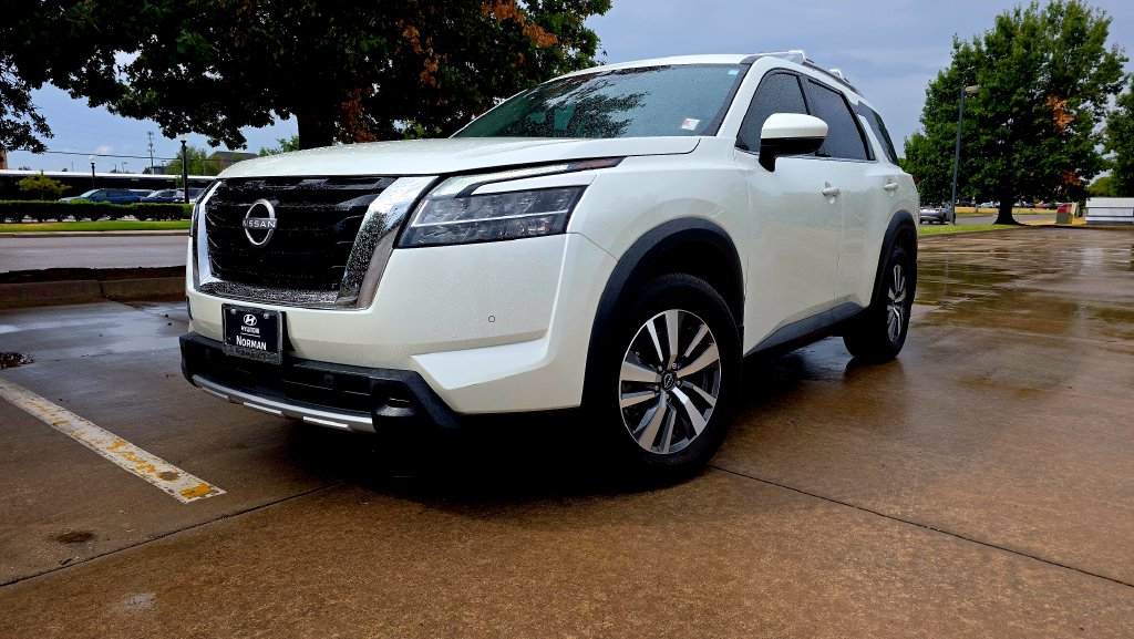 Used 2024 Nissan Pathfinder SL SUV