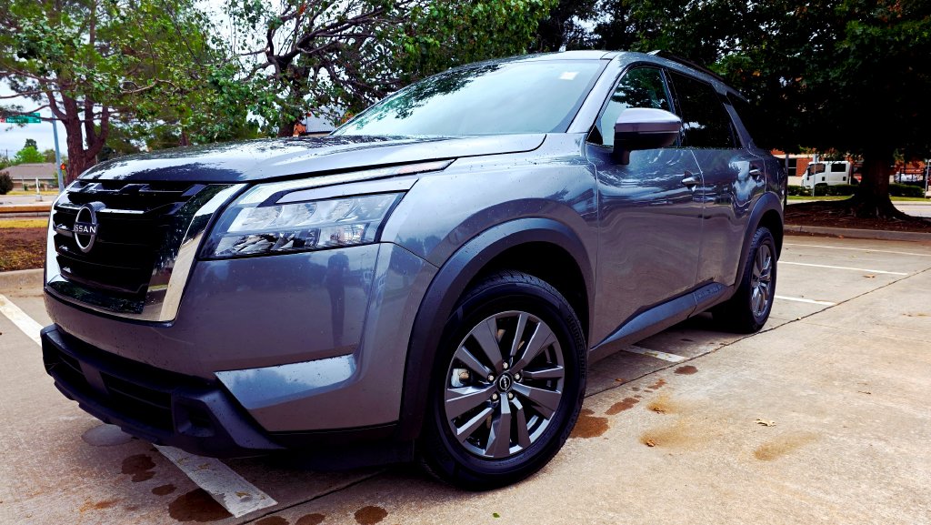 Used 2024 Nissan Pathfinder SV SUV