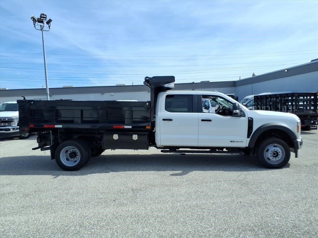New 2027 Ford Super Duty F-550 DRW Truck Crew Cab