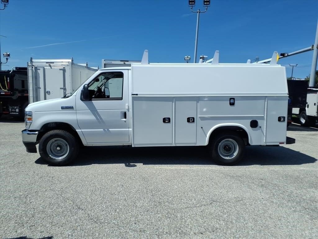 New 2027 Ford E-Series Cutaway Truck