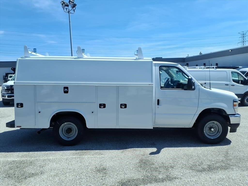New 2027 Ford E-Series Cutaway Truck