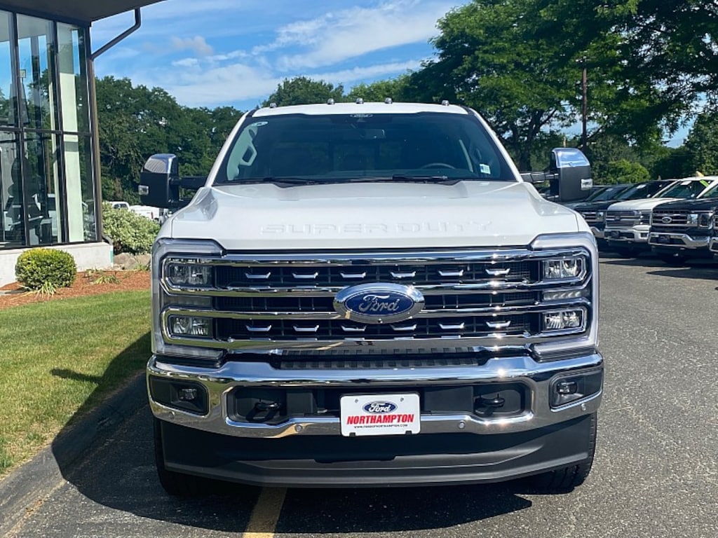 New 2026 Ford Super Duty LARIAT Full Size Truck