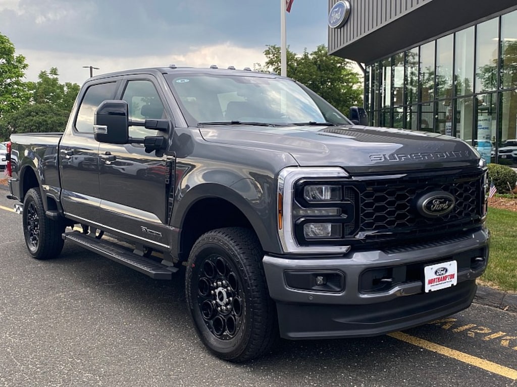 New 2026 Ford Super Duty LARIAT Full Size Truck