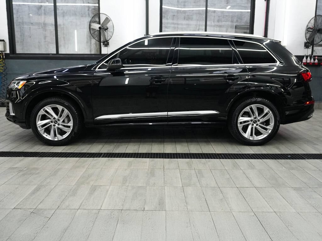 Used 2023 Audi Q7 Premium