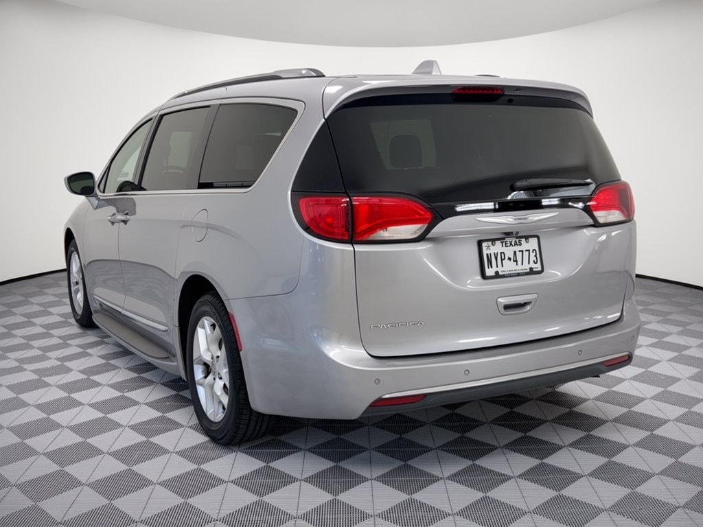 Used 2017 Chrysler Pacifica Touring-L Plus Van