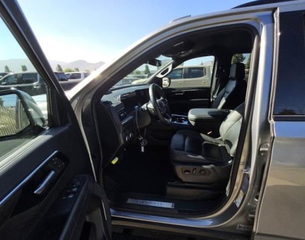 Used 2025 Chevrolet Suburban Z71 SUV