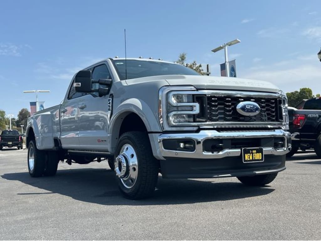 New 2026 Ford F-450SD Lariat Truck