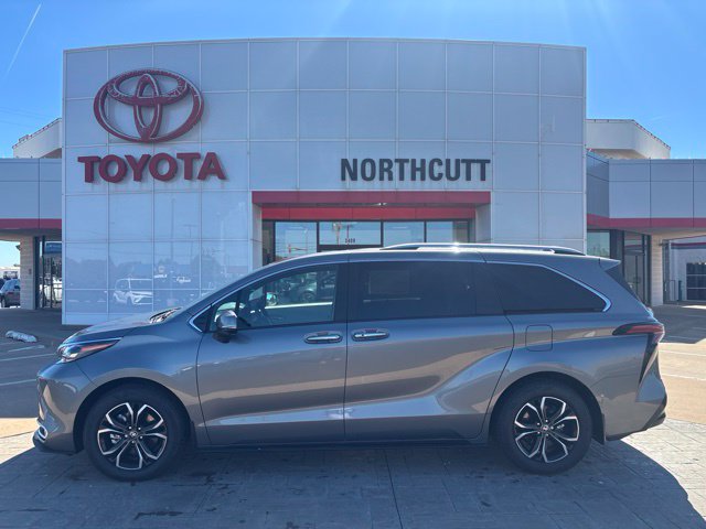 2026 Toyota Sienna Platinum