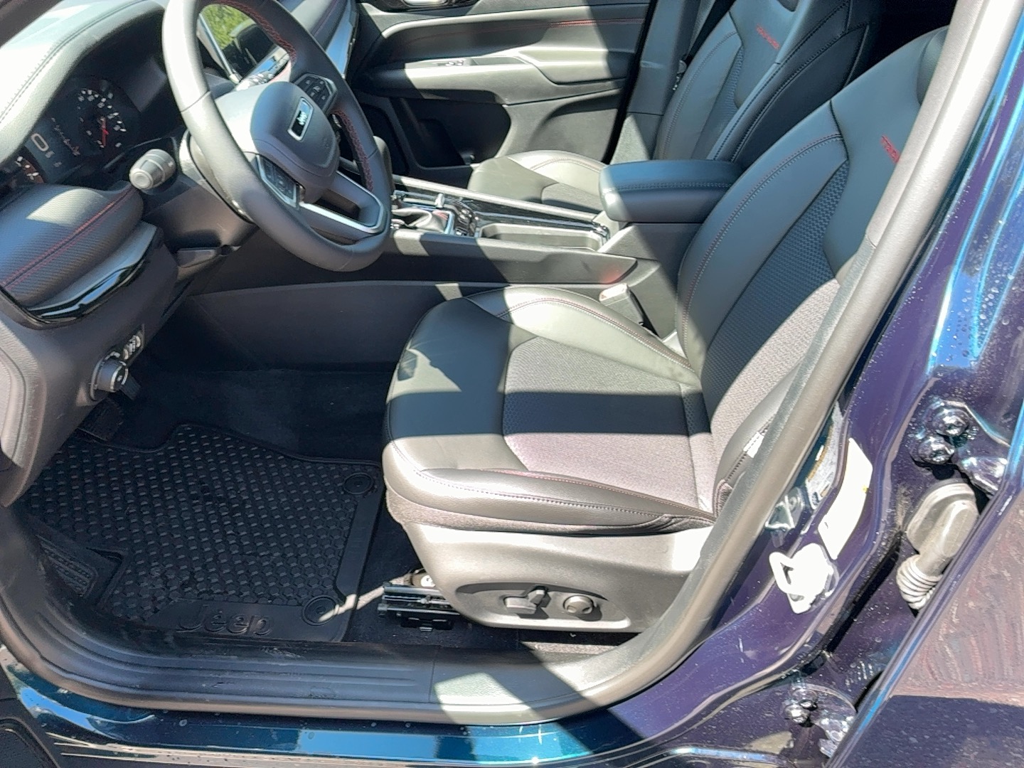 2026 Jeep Compass Trailhawk - Photo 11