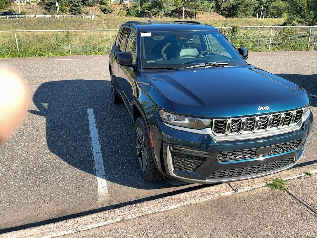 New 2027 Jeep Grand Cherokee Limited 4X4