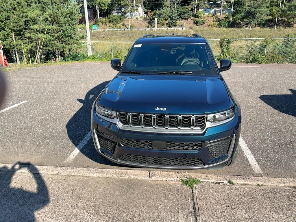 New 2027 Jeep Grand Cherokee Limited 4X4