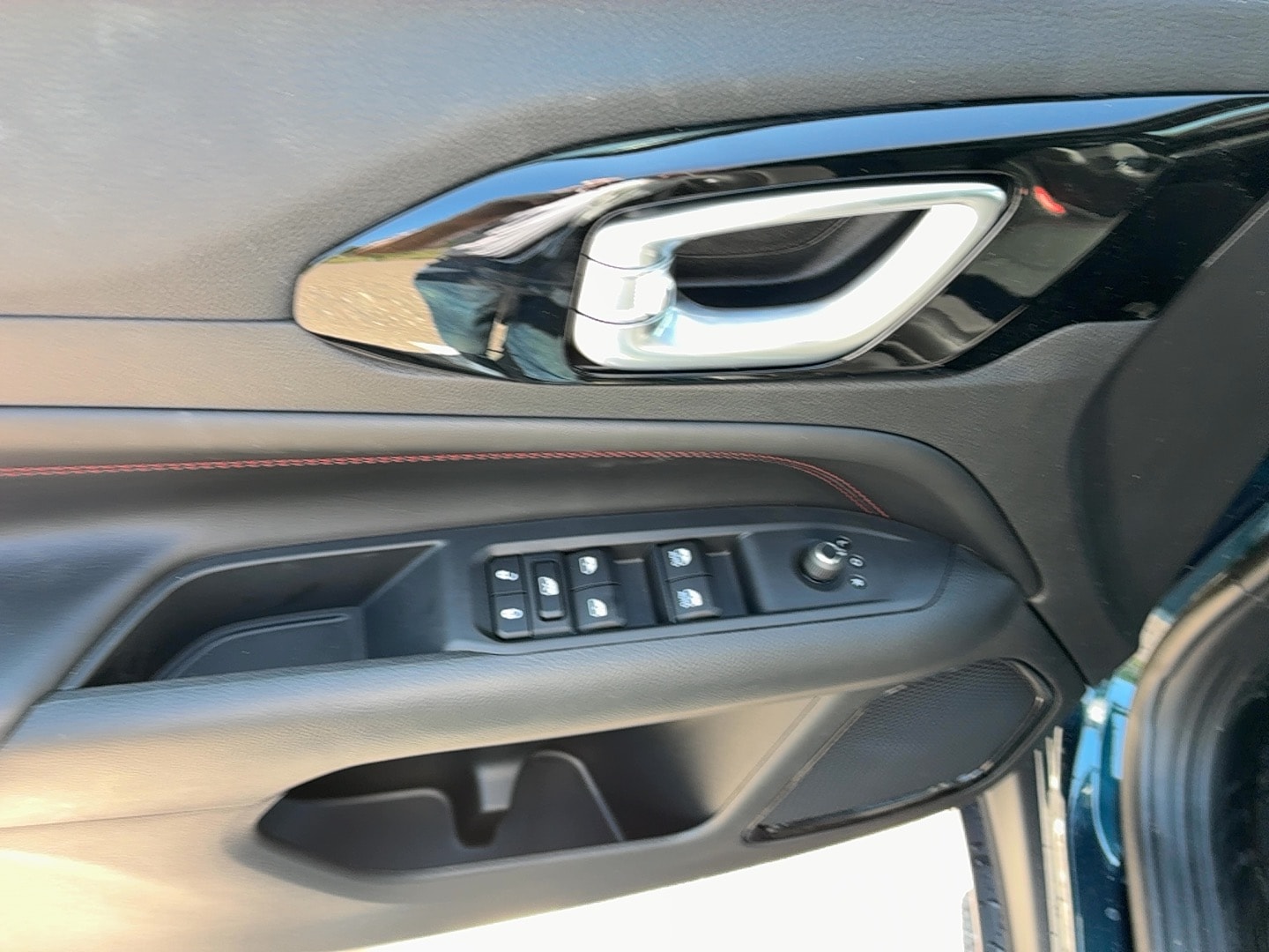 2026 Jeep Compass Trailhawk - Photo 12