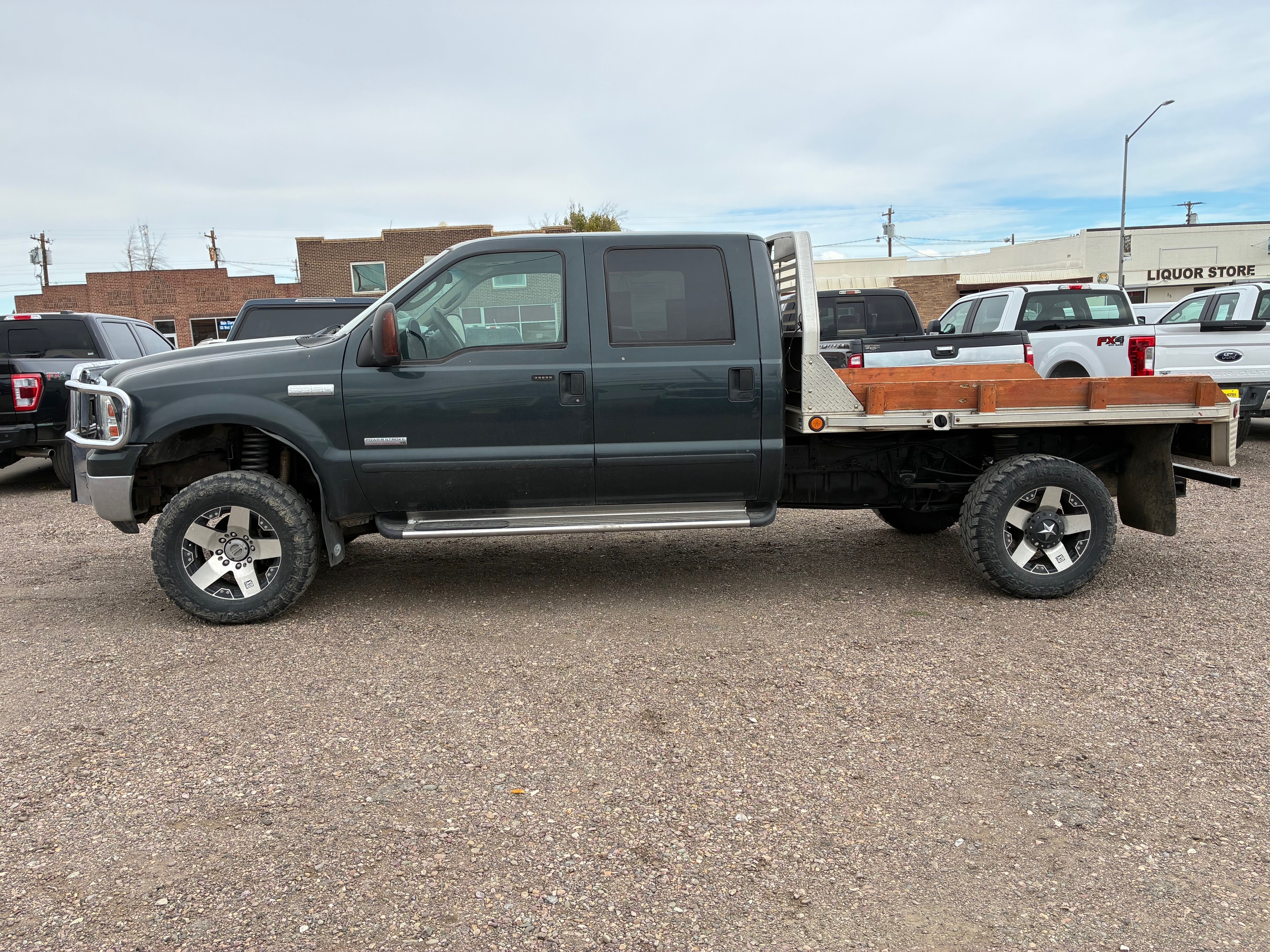 2005 Ford F-350 Lariat Super Duty Crew Cab