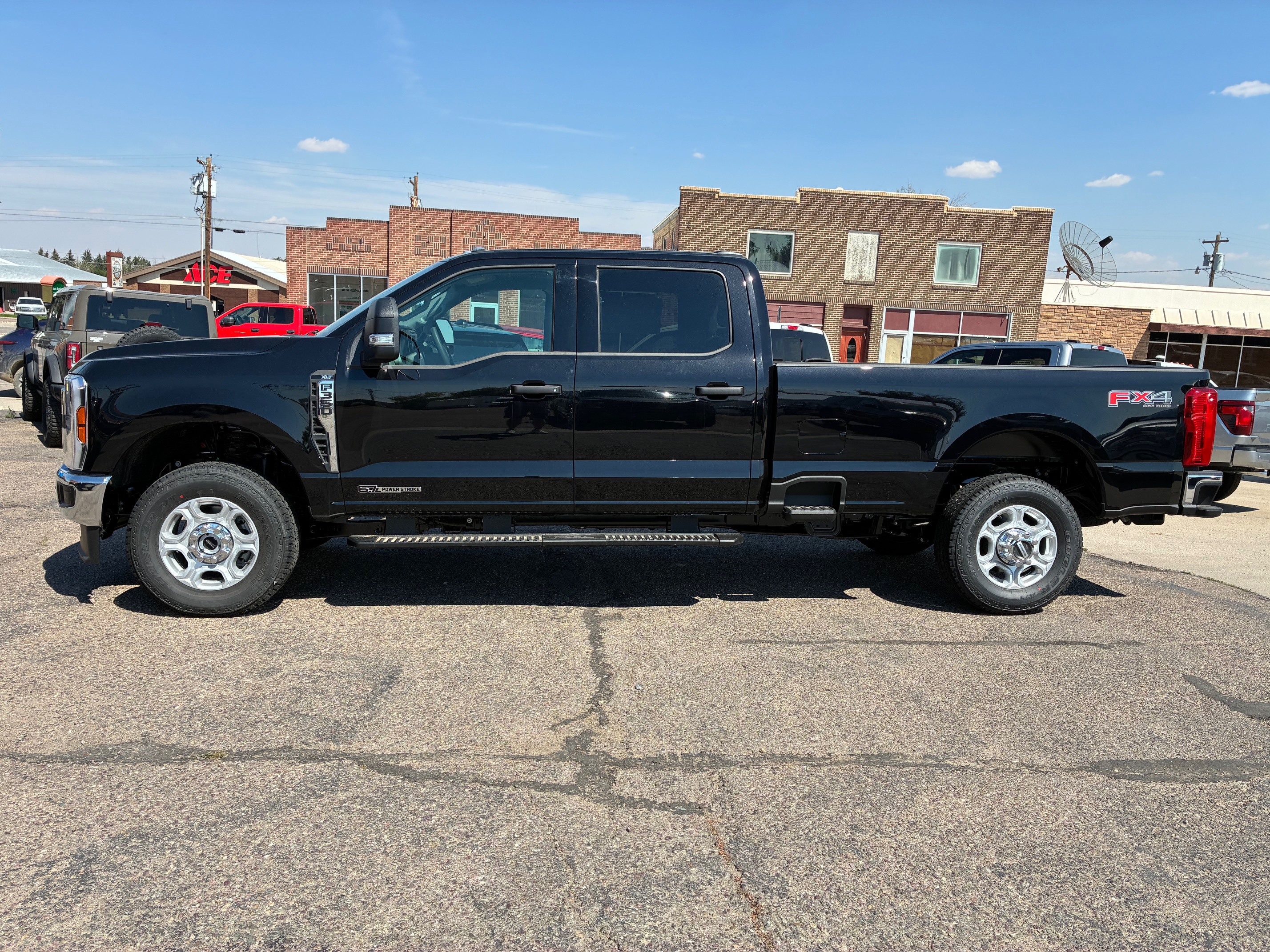 2026 Ford Super Duty F-350&reg; XLT TRUCK