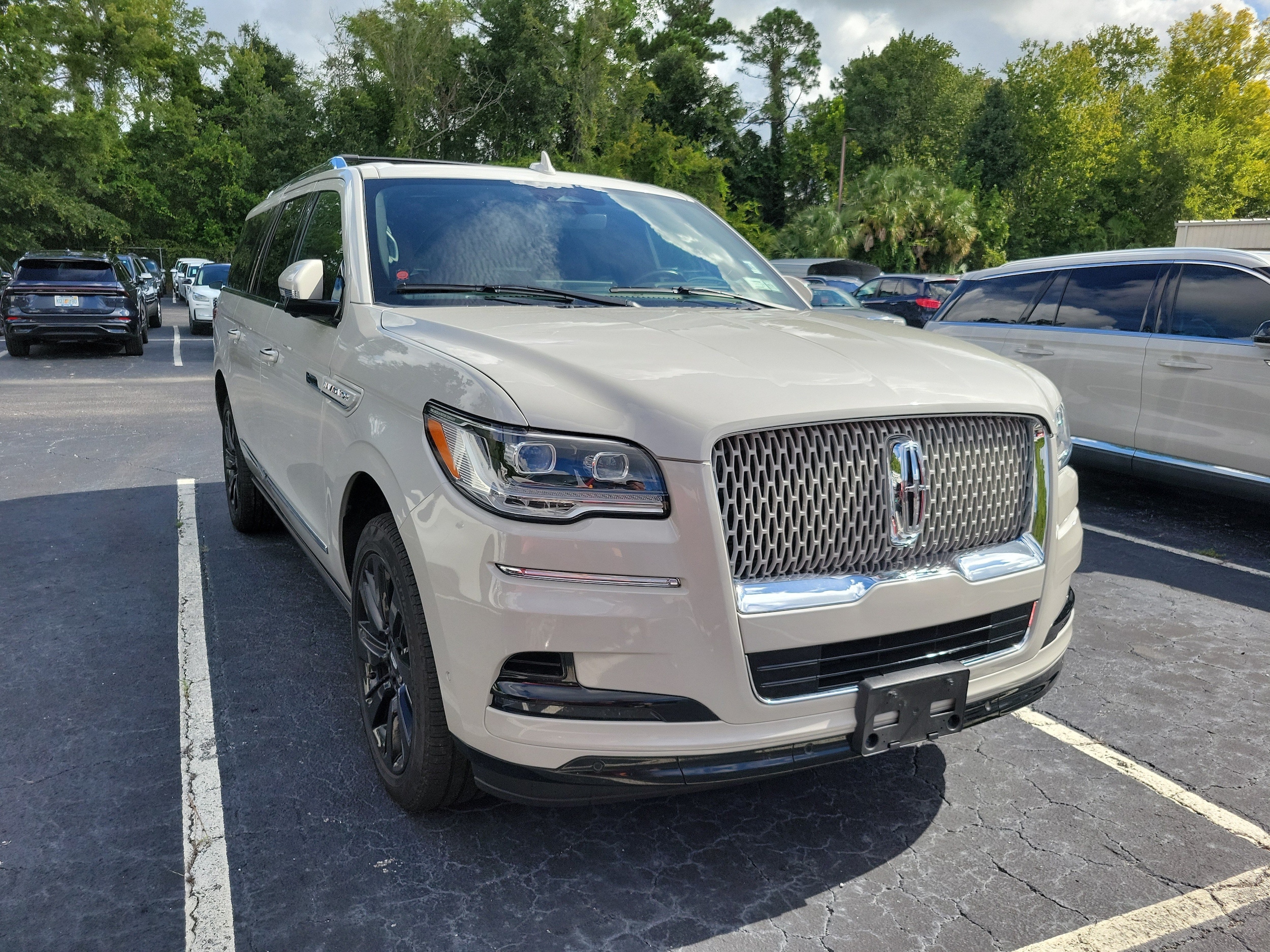 2023 Lincoln Navigator