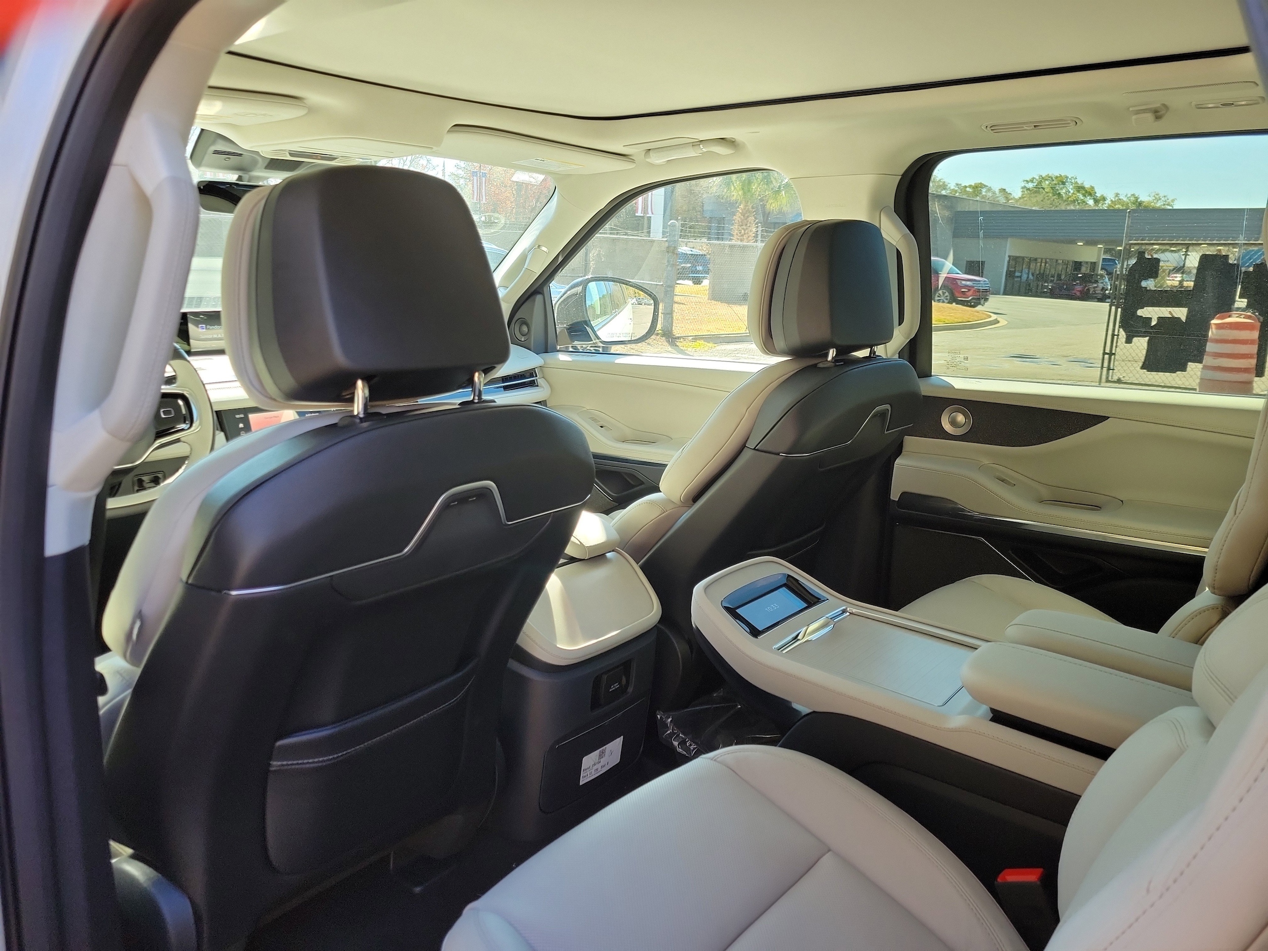 2026 Lincoln Navigator Reserve - Photo 16