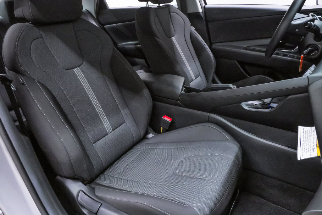 2026 Hyundai Elantra SE - Photo 14