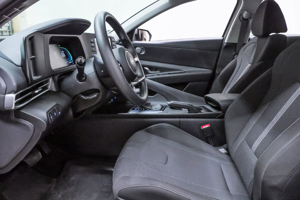 2026 Hyundai Elantra SE - Photo 9