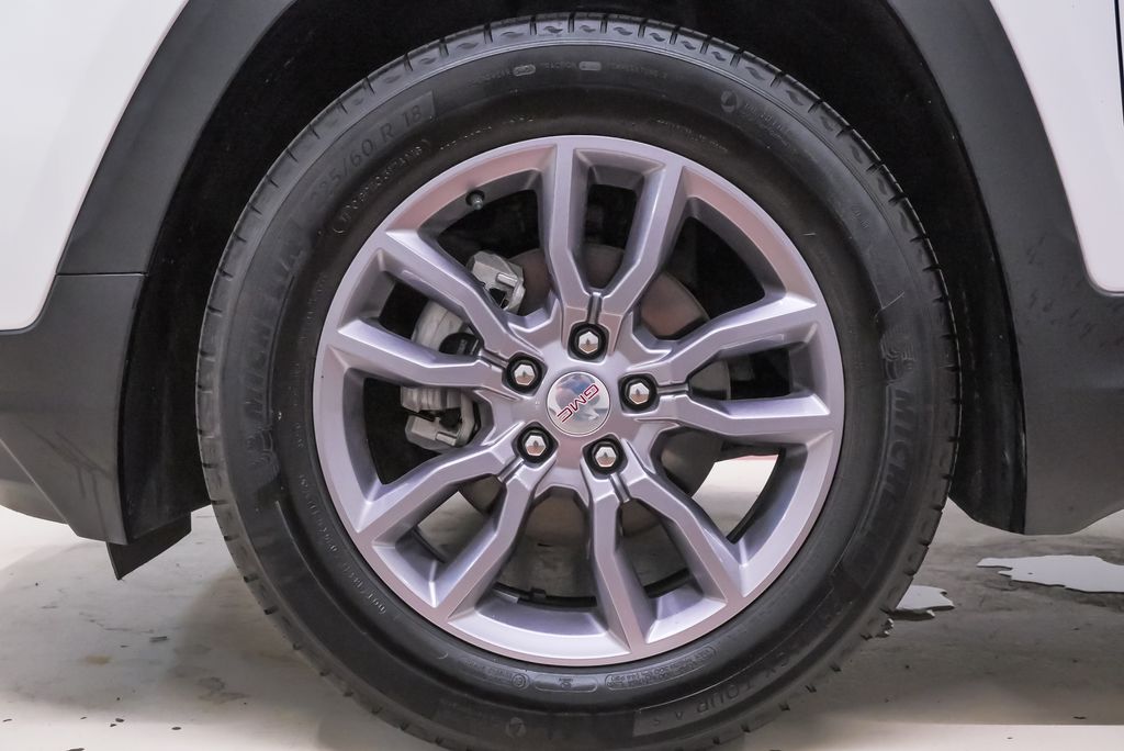 2023 GMC Terrain SLT - Photo 33