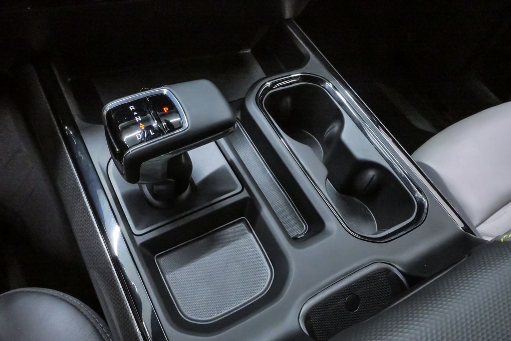 2026 Chevrolet Silverado 1500 ZR2 - Photo 17