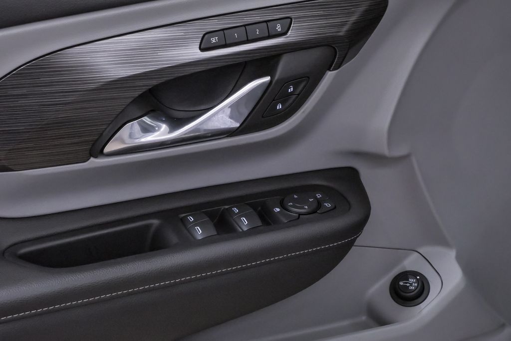2023 GMC Terrain SLT - Photo 24