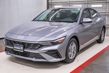 2026 Hyundai Elantra SE Sedan