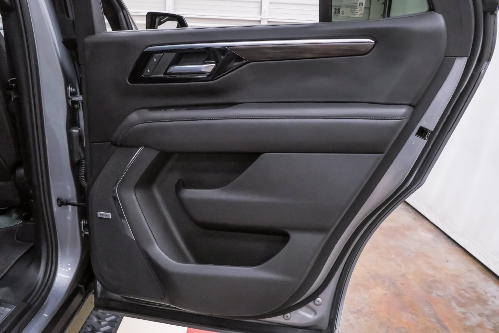 2025 Chevrolet Tahoe Z71 - Photo 30