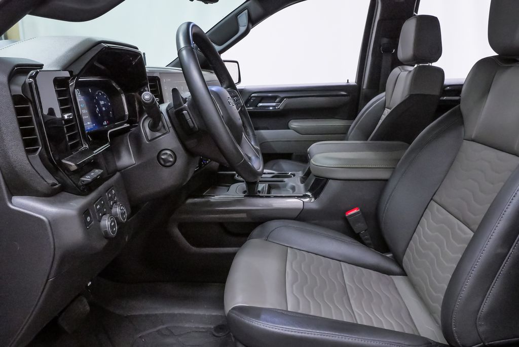 2026 Chevrolet Silverado 1500 ZR2 - Photo 9