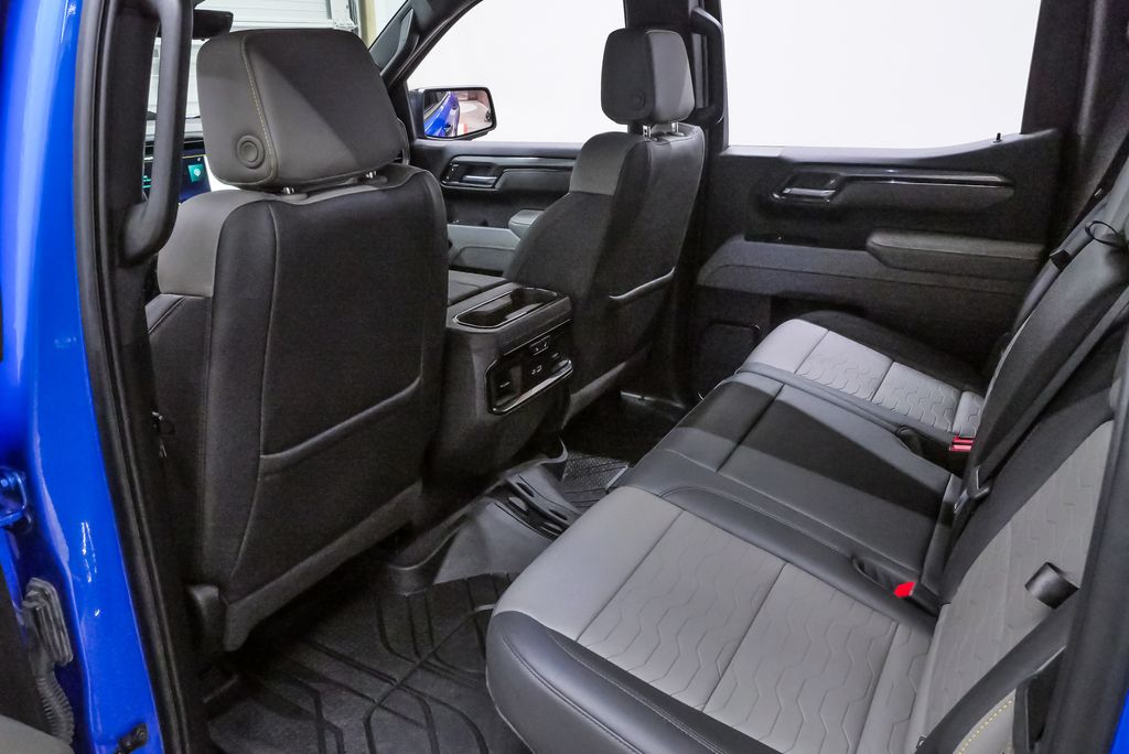 2026 Chevrolet Silverado 1500 ZR2 - Photo 10