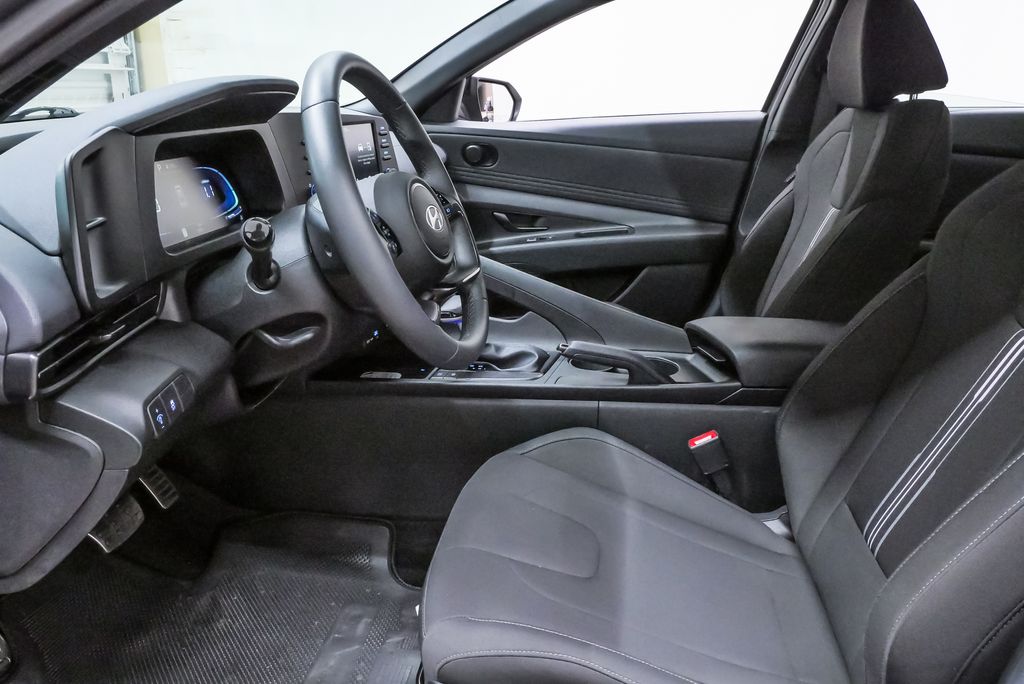 2026 Hyundai Elantra SEL Sport - Photo 9
