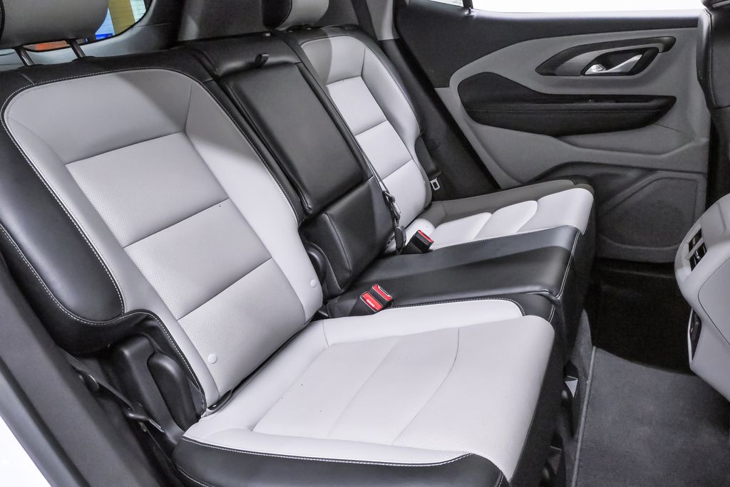 2023 GMC Terrain SLT - Photo 11