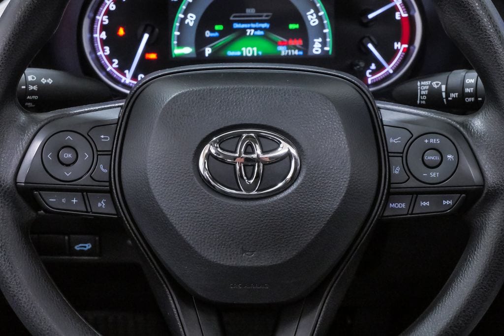 2024 Toyota RAV4 XLE - Photo 21