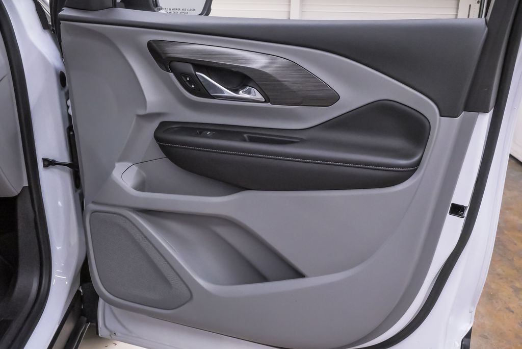 2023 GMC Terrain SLT - Photo 26