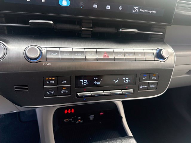 2024 Hyundai Kona SEL - Photo 17